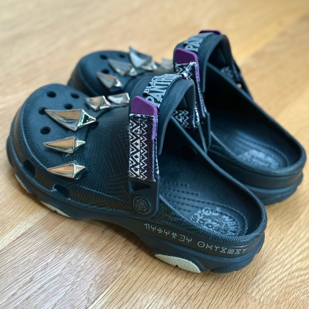 Unisex Kids Black Panther Spiked Crocs
